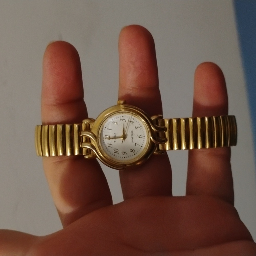 3 Vintage Womans Watches Timex/Quintel